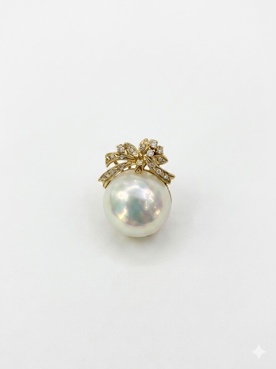 Dije de Perla Grande con Diamantes