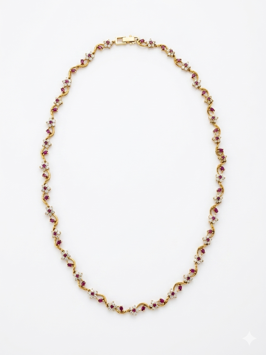 Collar con Diseño Floral de Rubíes