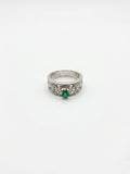 Anillo de Esmeralda y Flores